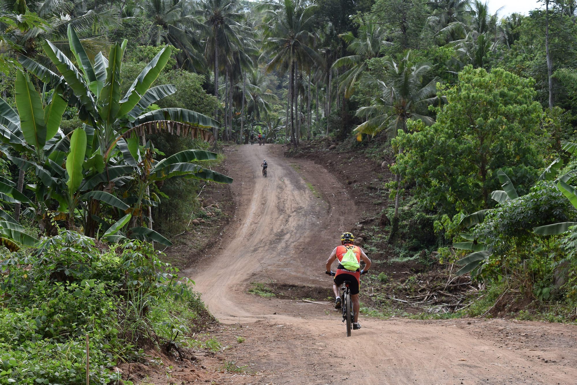 biketourslong, Sulawesi, Manadobike tour radtouren cocostravel indonesien indonesia biketours sportreisen sportferien velotouren velo fahrrad fiez
